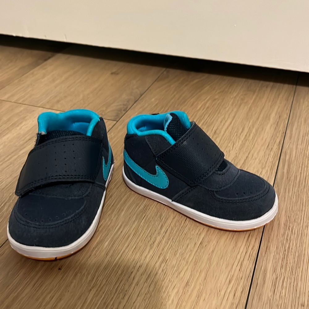 Toddler Nike shoes